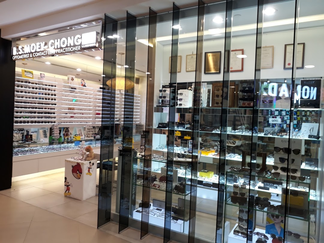 B.S Moey-Chong Optometrist  Contact Lens Practitioner Pte Ltd