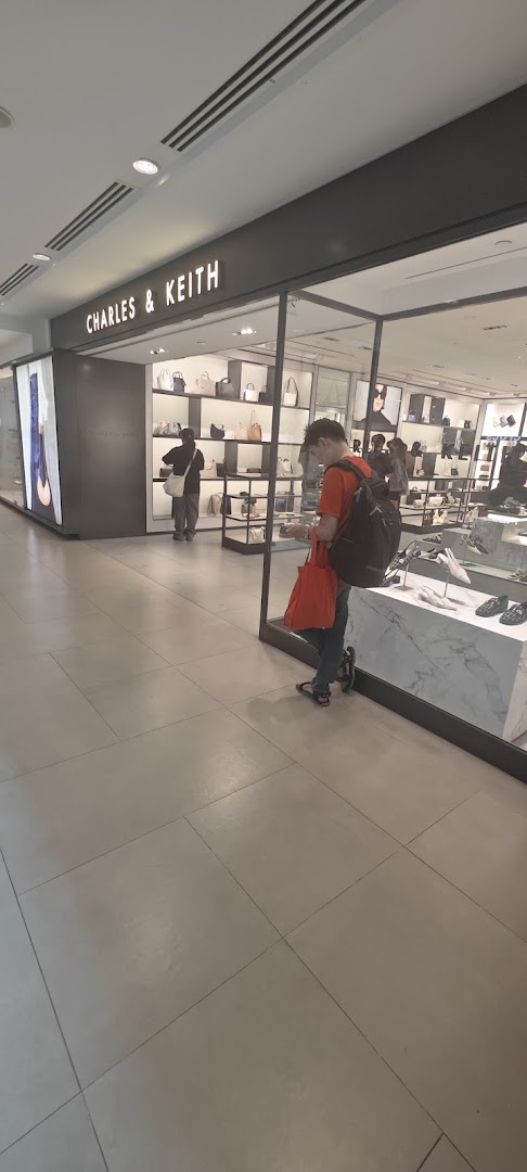 CHARLES  KEITH image 31