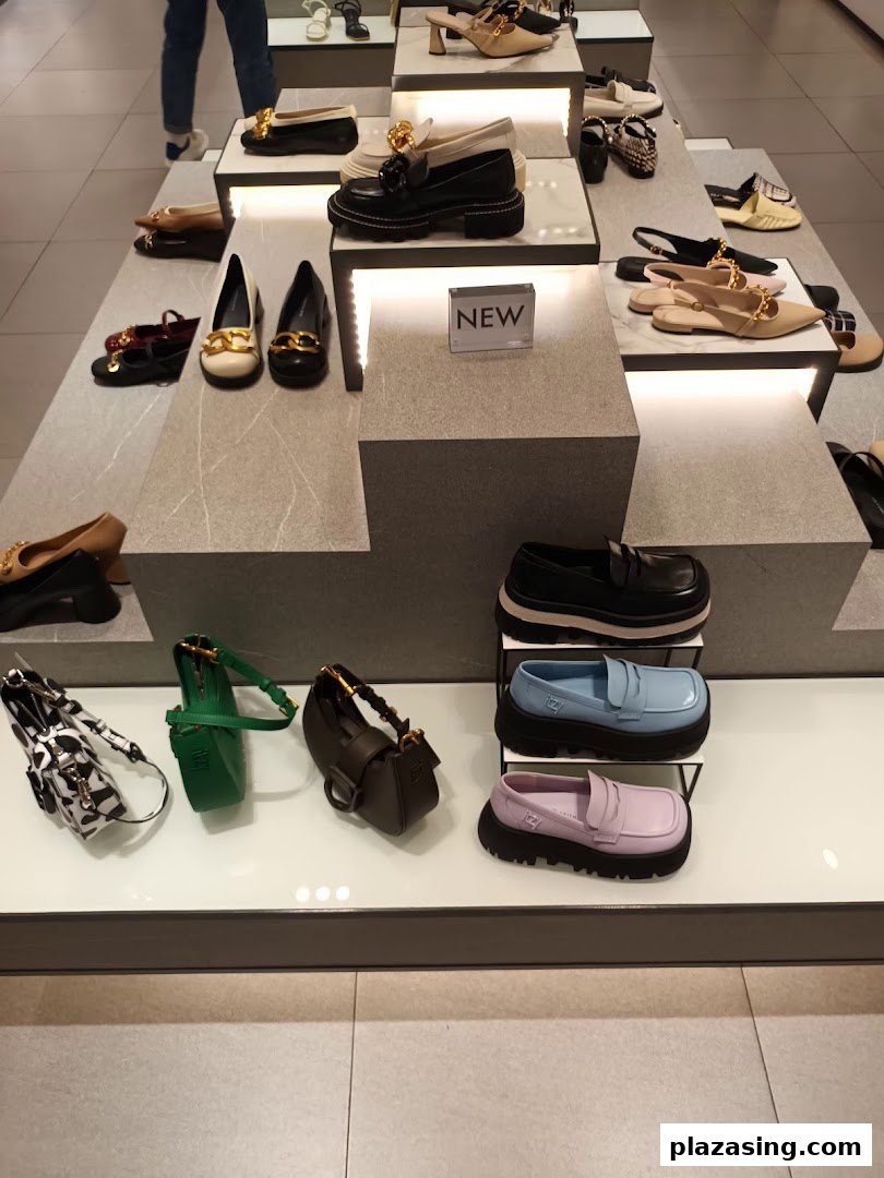 CHARLES  KEITH image 12