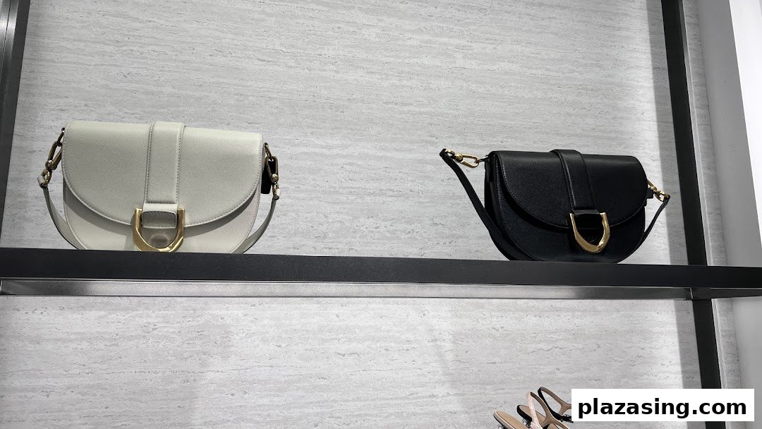 CHARLES  KEITH image 15
