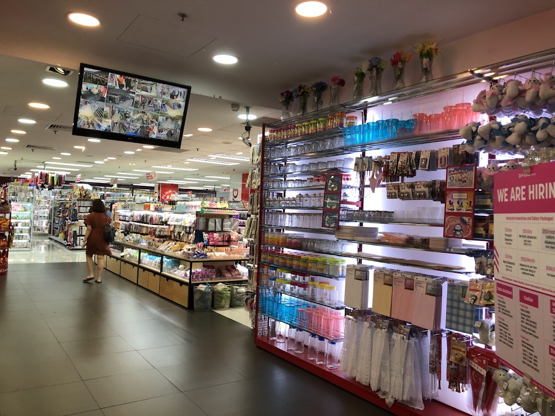 DAISO  THREEPPY  Plaza Singapura image 8