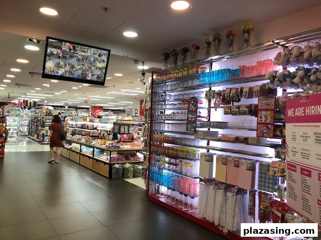 DAISO  THREEPPY  Plaza Singapura image 8