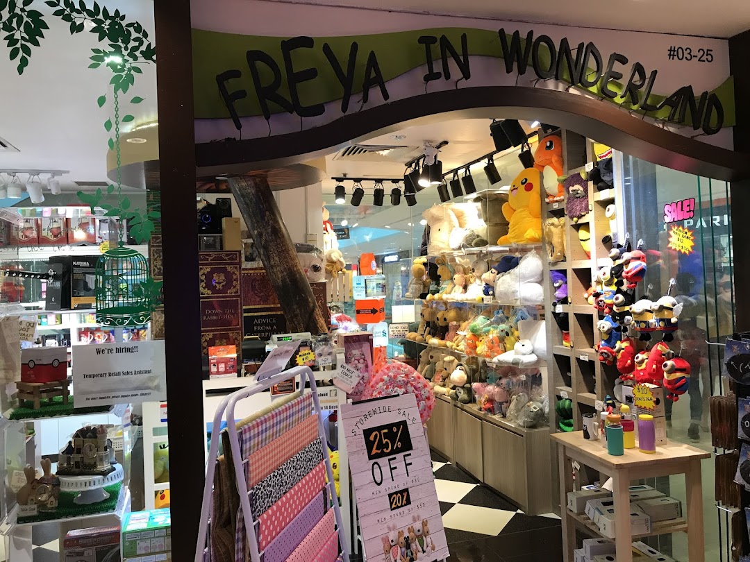 Freya in Wonderland - Plaza Singapura