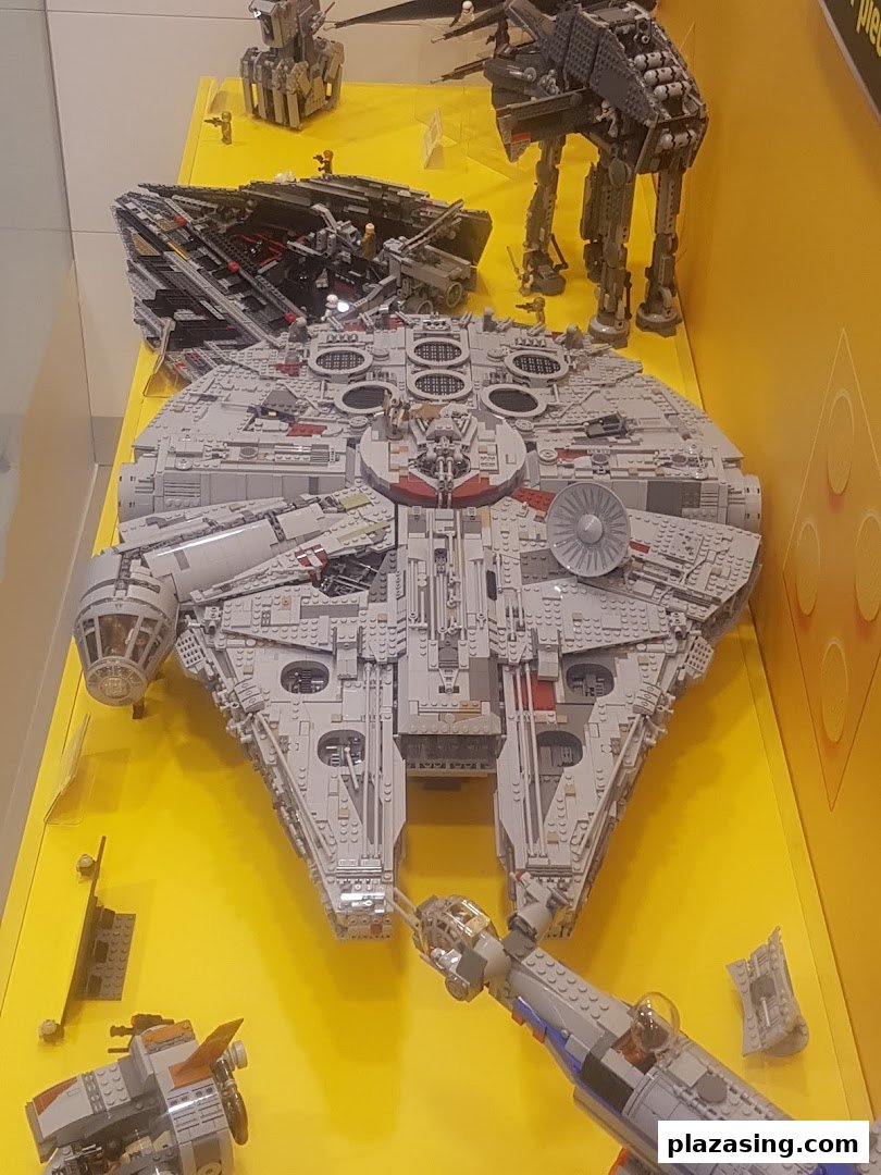 LEGO Certified Store Bricks World - Plaza Singapura image 12