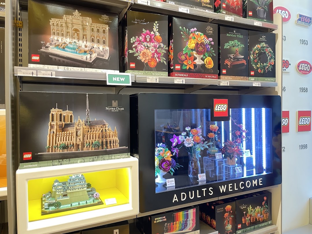 LEGO Certified Store Bricks World - Plaza Singapura image 7