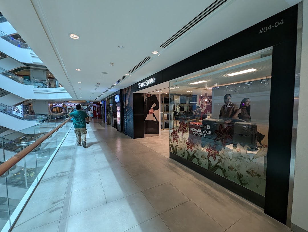 Samsonite - Plaza Singapura image 6