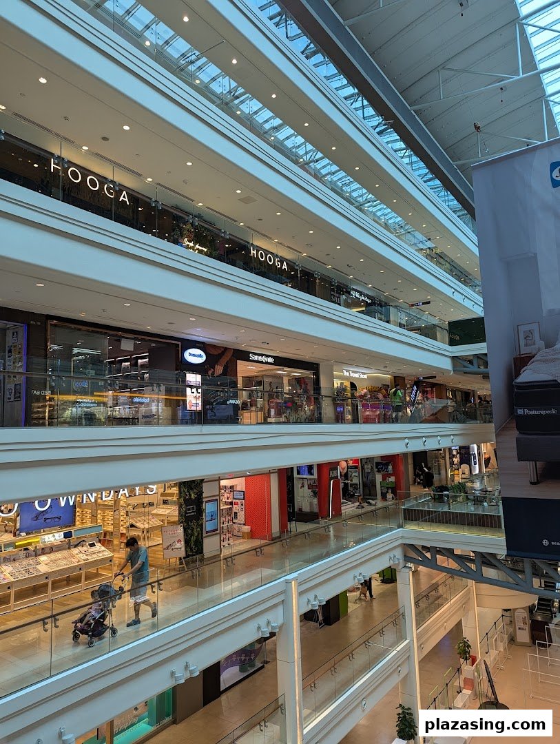 Samsonite - Plaza Singapura image 2