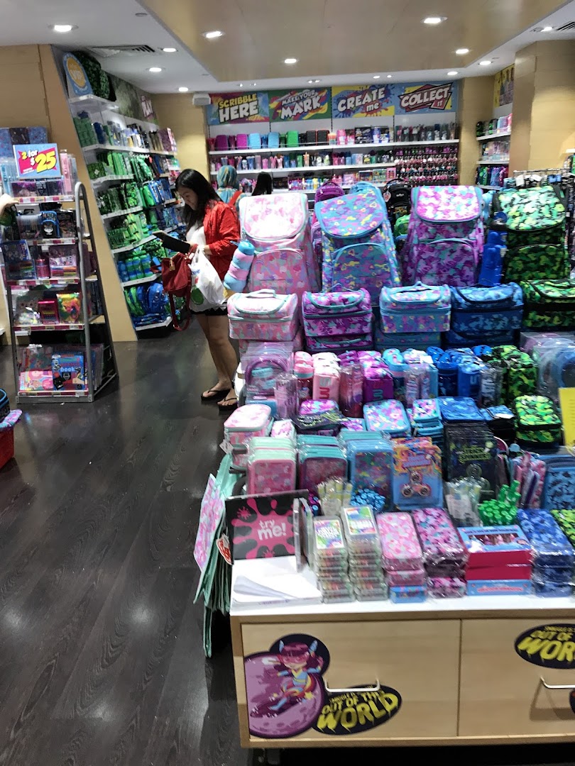 Smiggle image 25