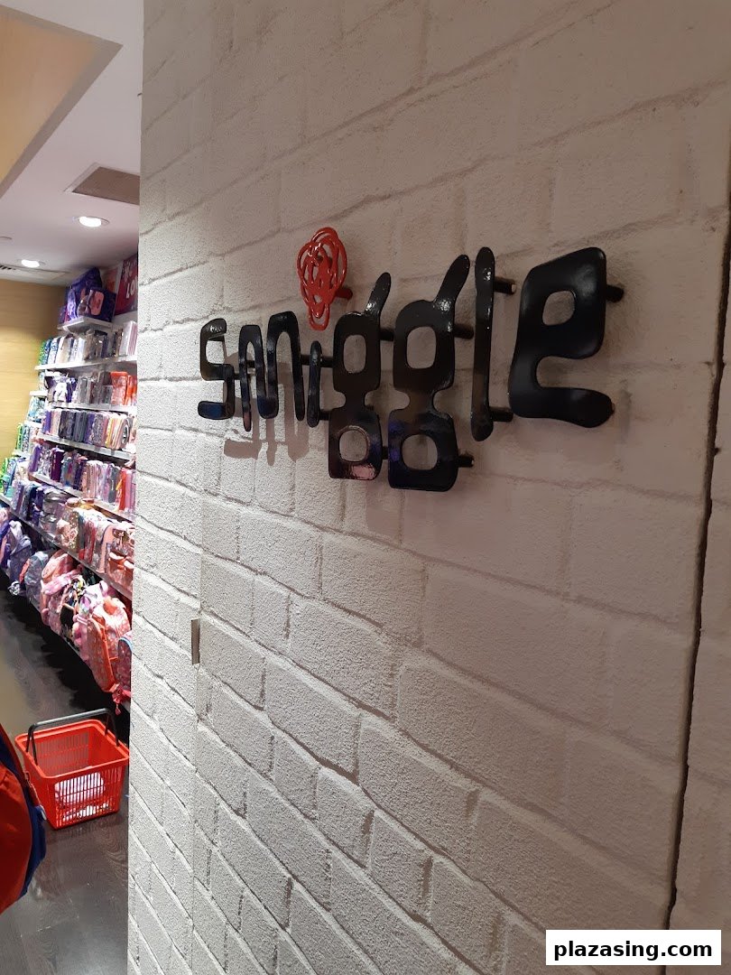 Smiggle image 27