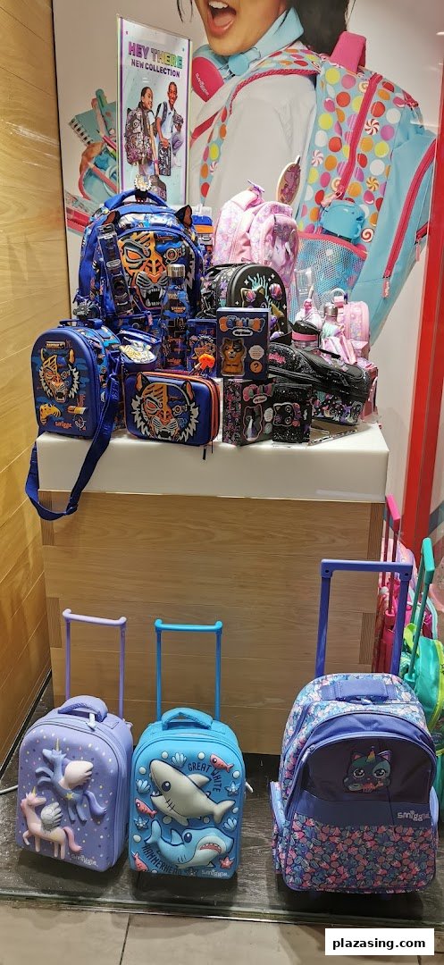 Smiggle image 31