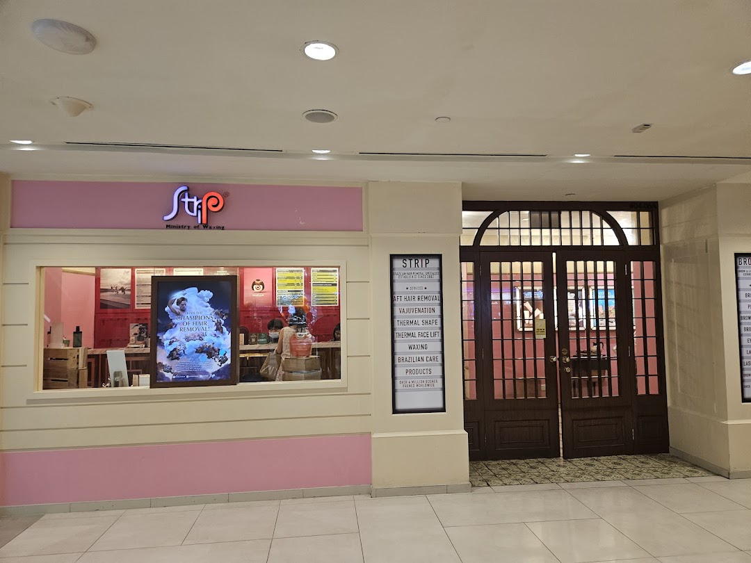 Strip Co-Ed Plaza Singapura