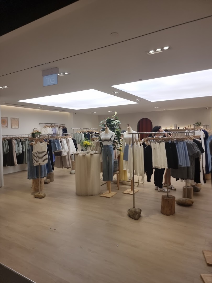The Willow Label Plaza Singapura image 16