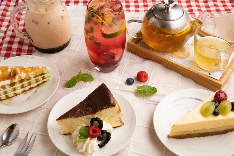 Typhoon Cafe Plaza Singapura