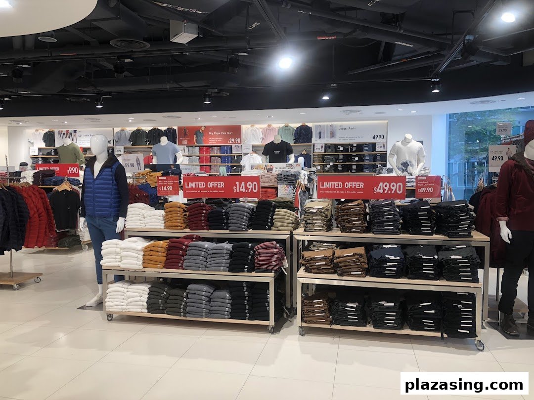 UNIQLO Plaza Singapura Same Day Click  Collect image 4