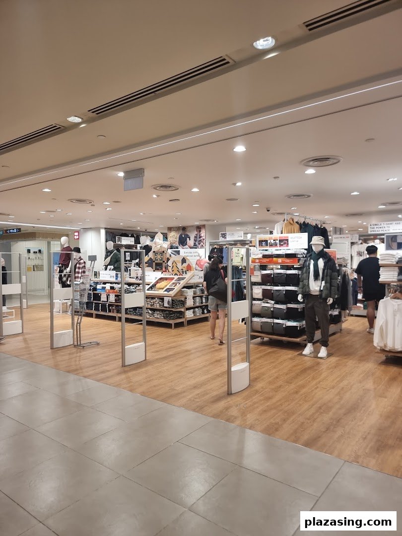 UNIQLO Plaza Singapura Same Day Click  Collect image 23