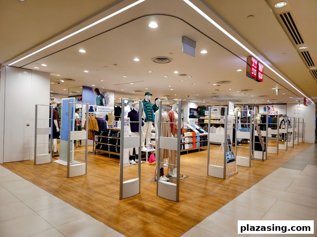 UNIQLO Plaza Singapura Same Day Click  Collect image 14