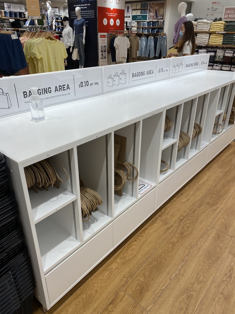 UNIQLO Plaza Singapura Same Day Click  Collect image 9
