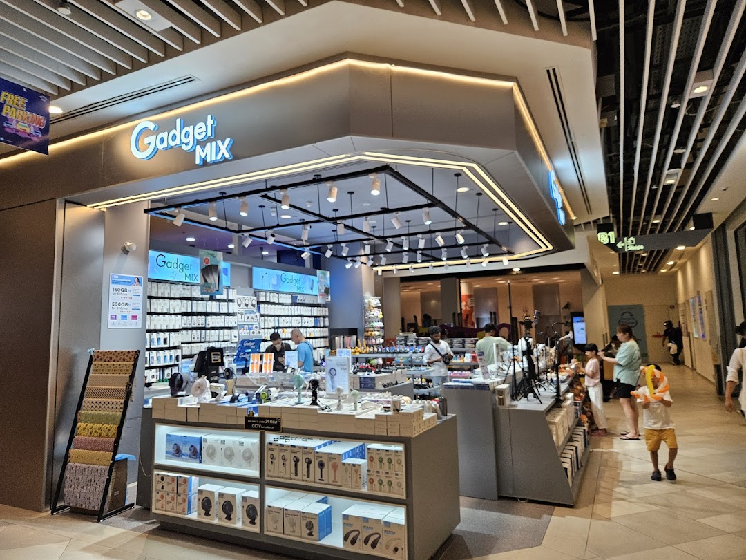 The storefront of Gadget Mix, showcasing a wide array of electronic gadgets and accessories.