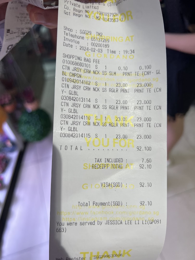 A detailed retail receipt from Giordano, showing items purchased and total amount.