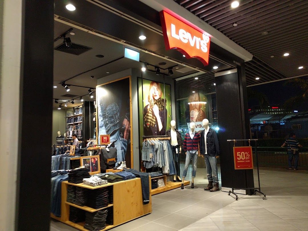 Levis Tampines Mall
