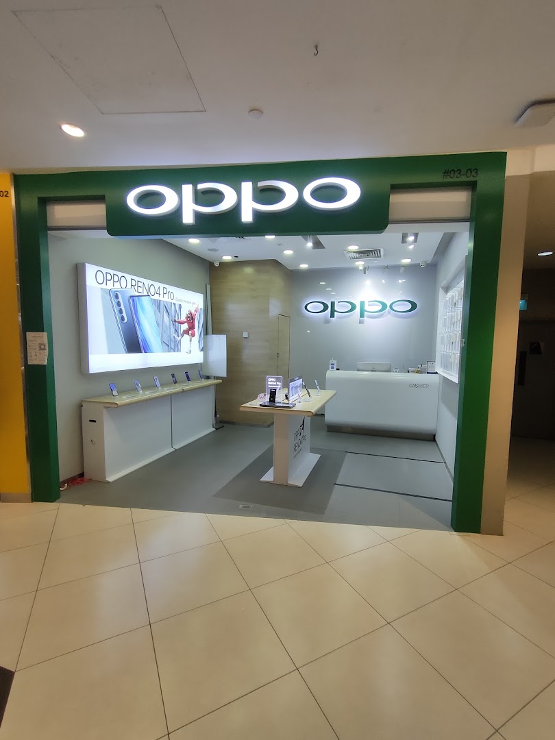 The bright, modern entrance of an OPPO Concept Store showcasing smartphones and a service counter.