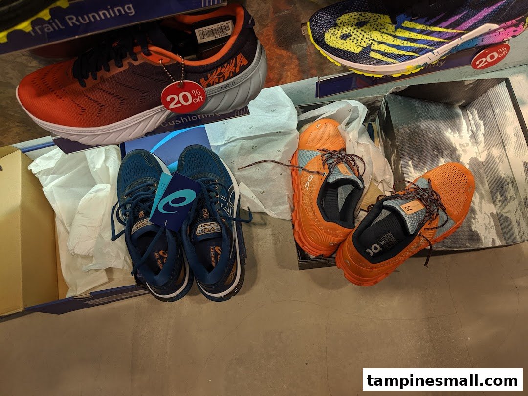 Various running shoes from top brands like Hoka, Asics, and On Running, some with discounts.