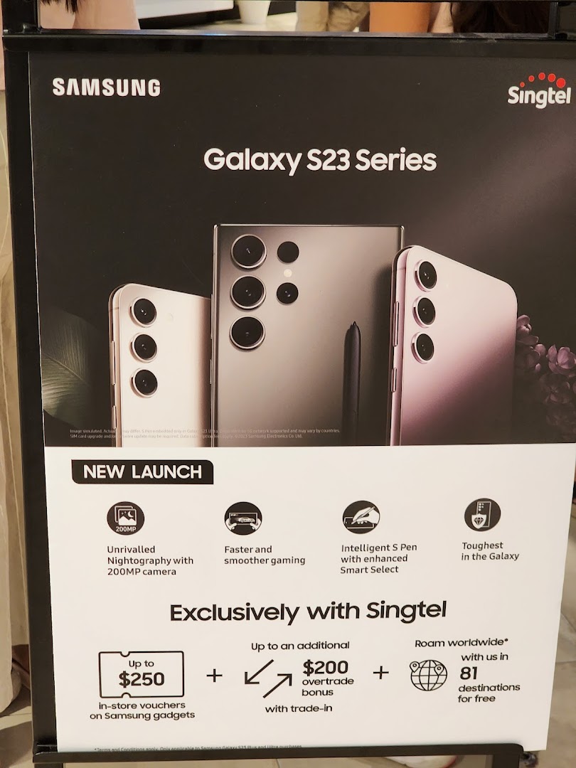 A promotional display for the Samsung Galaxy S23 Series, highlighting features and Singtel exclusive offers.