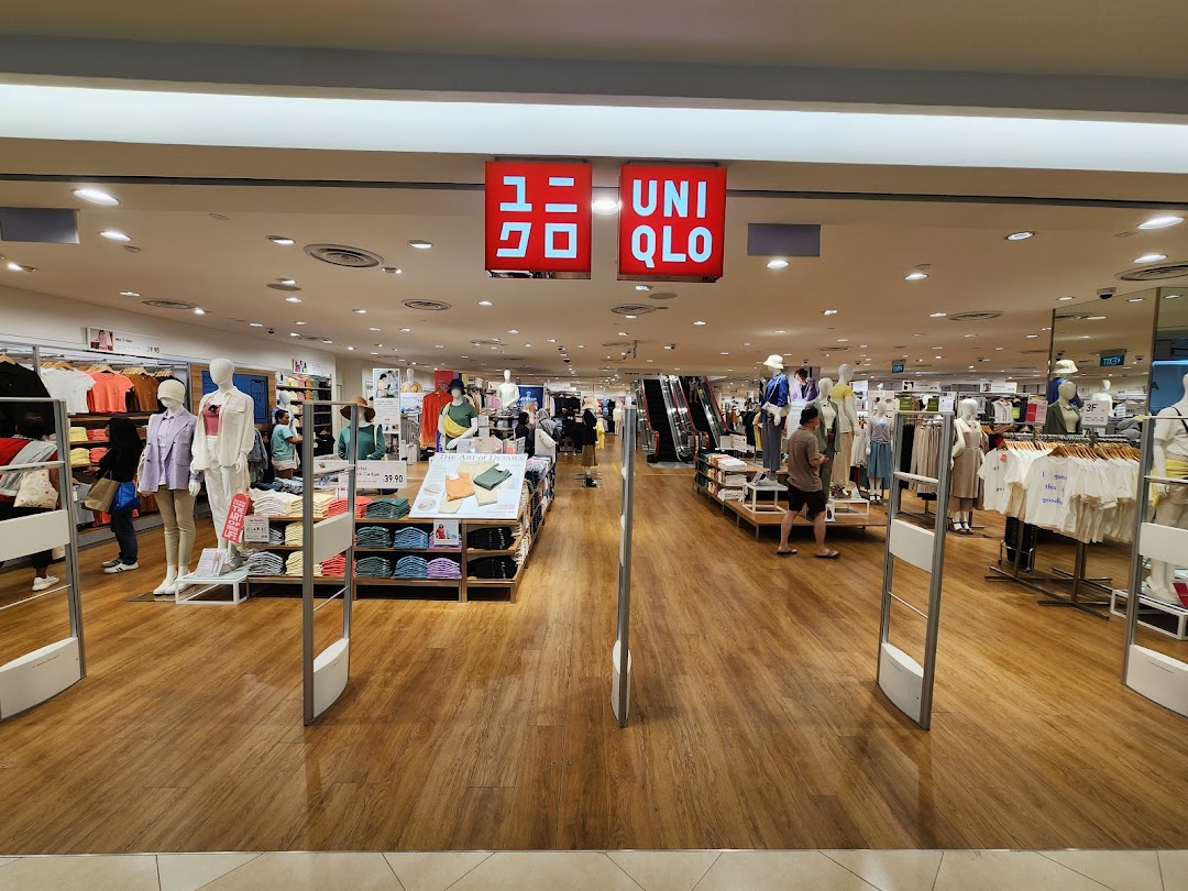 UNIQLO Tampines Mall Same Day Click  Collect