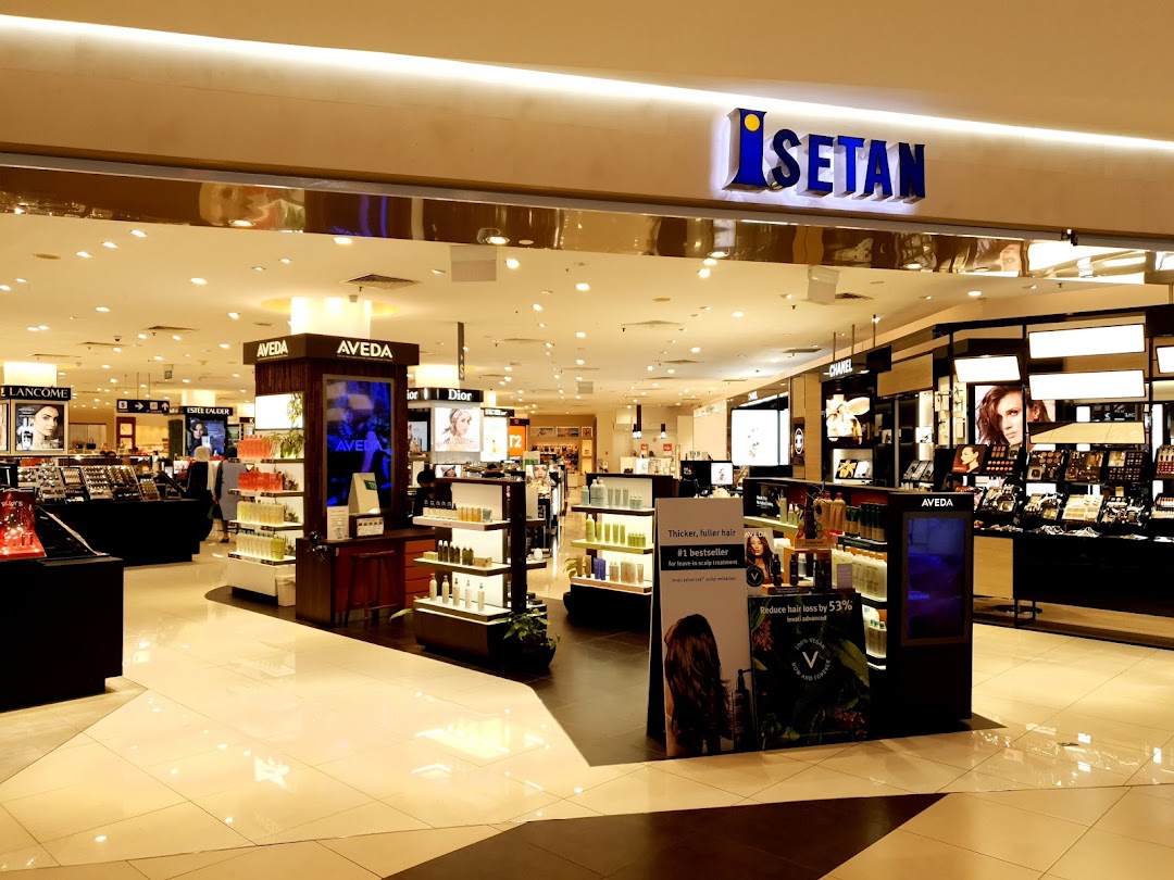 Entrance to Isetan's beauty department, featuring luxury cosmetic brands like Lancôme, Dior, and Aveda.