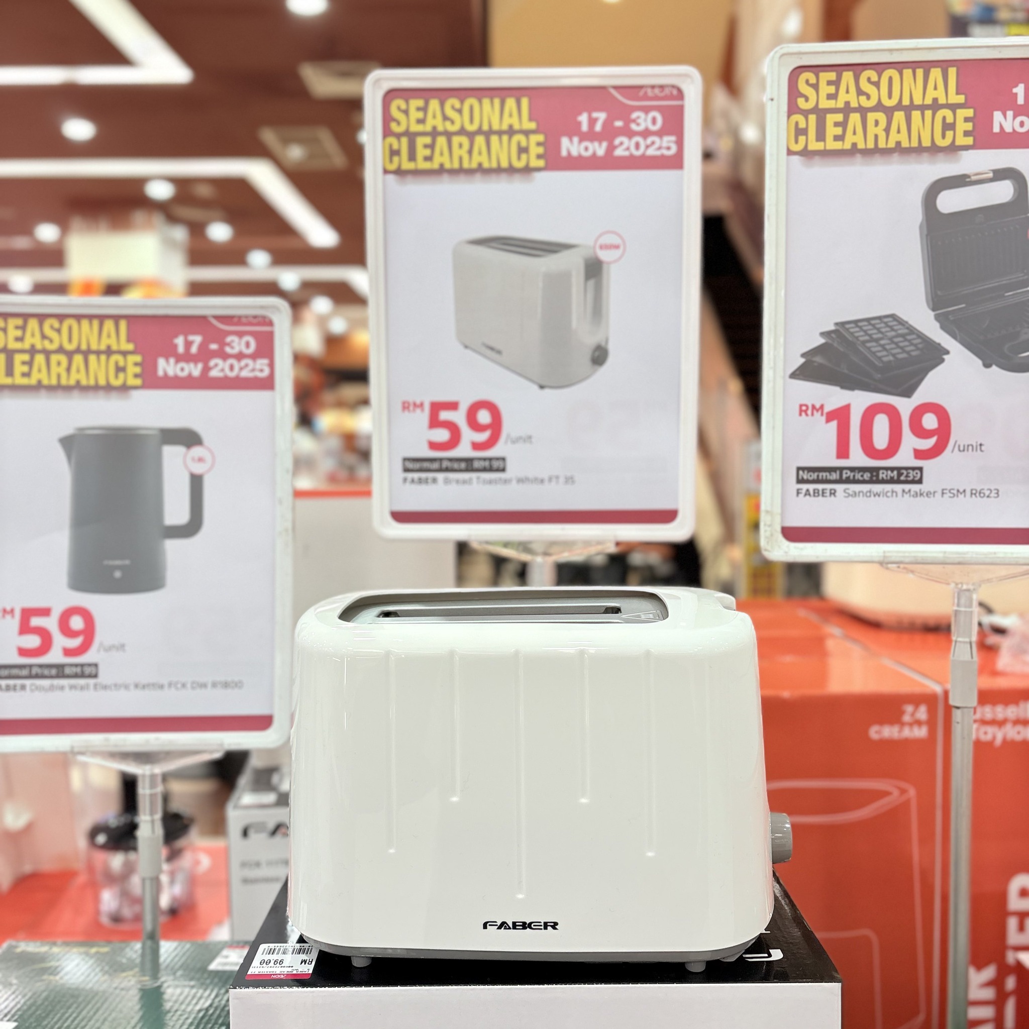 Promotional image for AEON Seri Manjung clearance sale