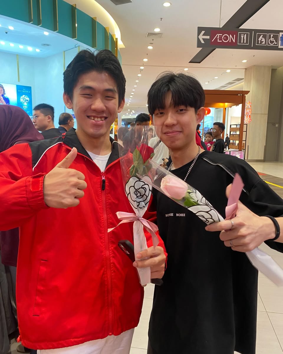 AEON Mall Tebrau City Valentine's Day Rose Giveaway Recap