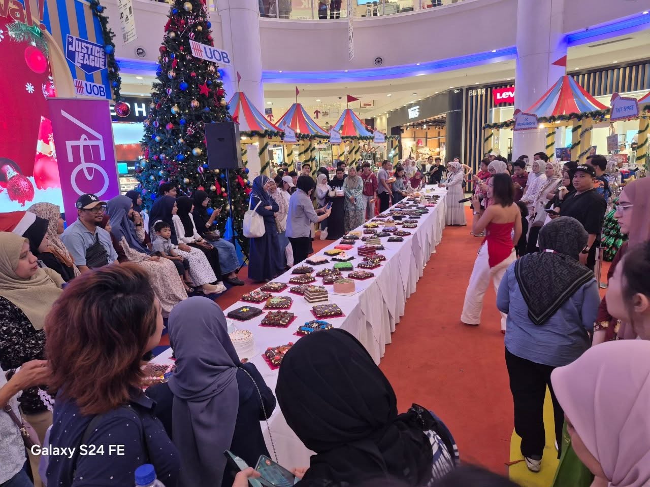 Visitors enjoying the picnic setup at AEON MALL Shah Alam