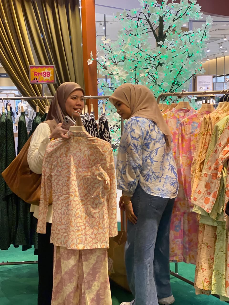 Elegant Raya outfit designs