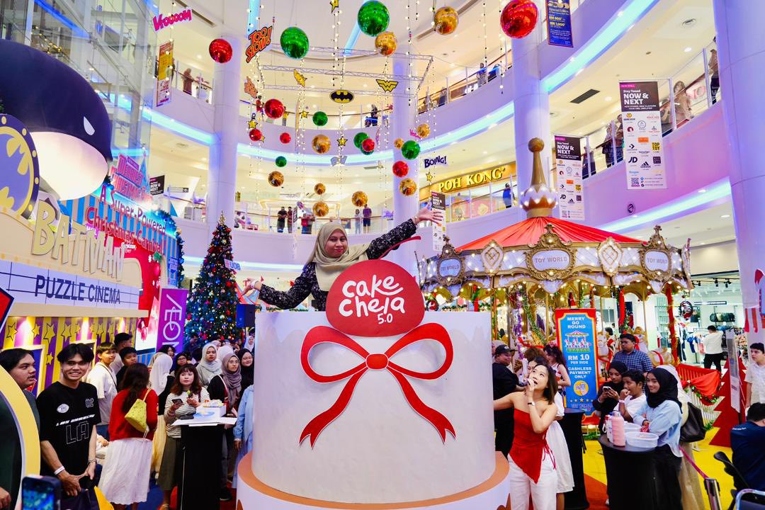 Joyful scene at the AEON Mall Shah Alam indoor picnic