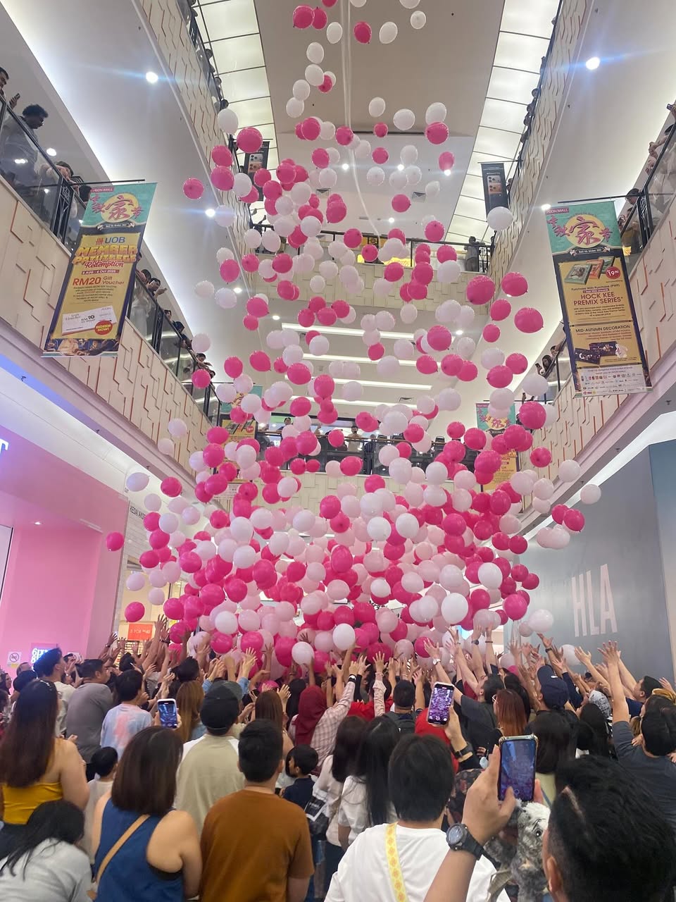Vibrant scene from the Time Out Day Balloon Drop event
