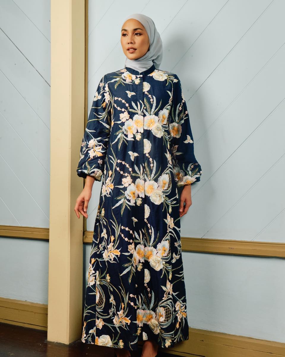 Models showcasing the Santun collection silhouettes