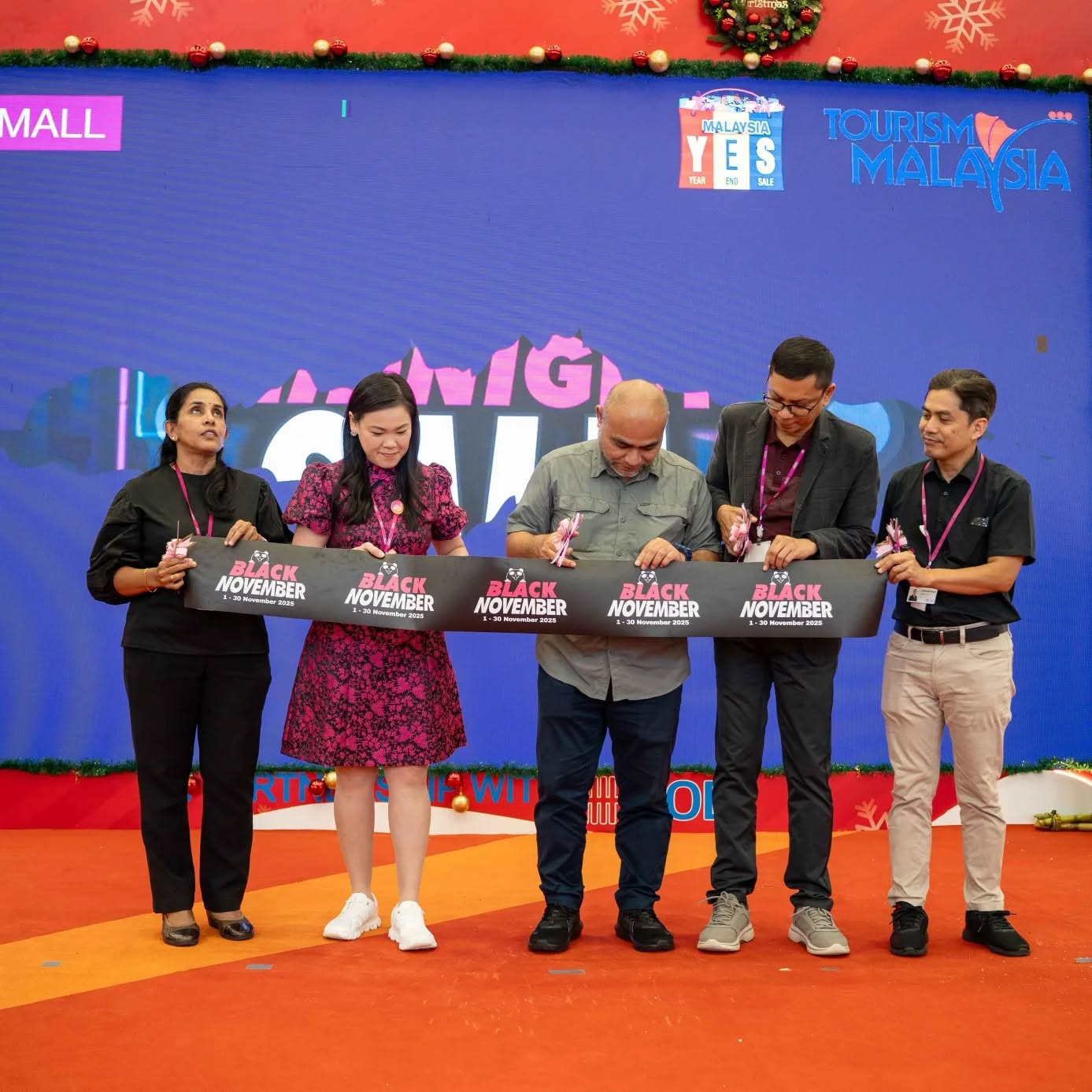 Highlights from the Black November Midnight Sale event at AEON MALL Cheras Selatan