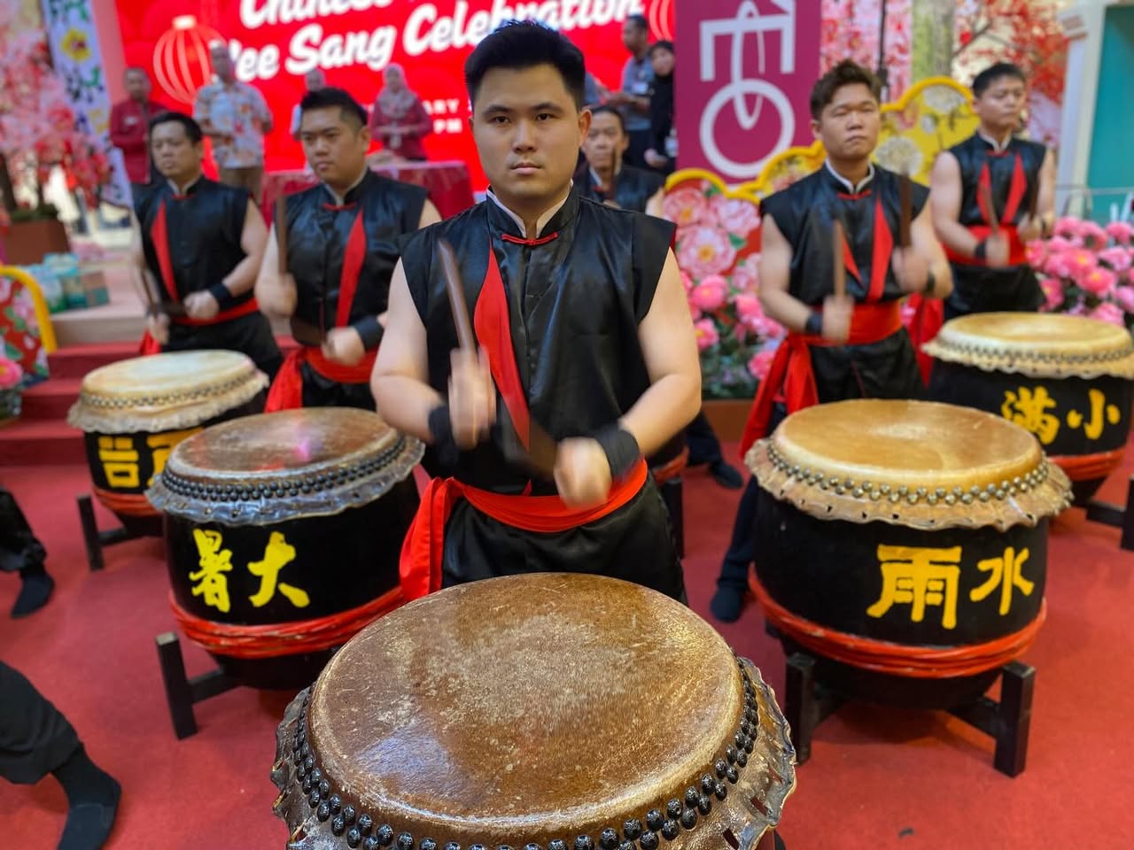 The vibrant atmosphere and festive decorations at AEON MALL Tebrau City.