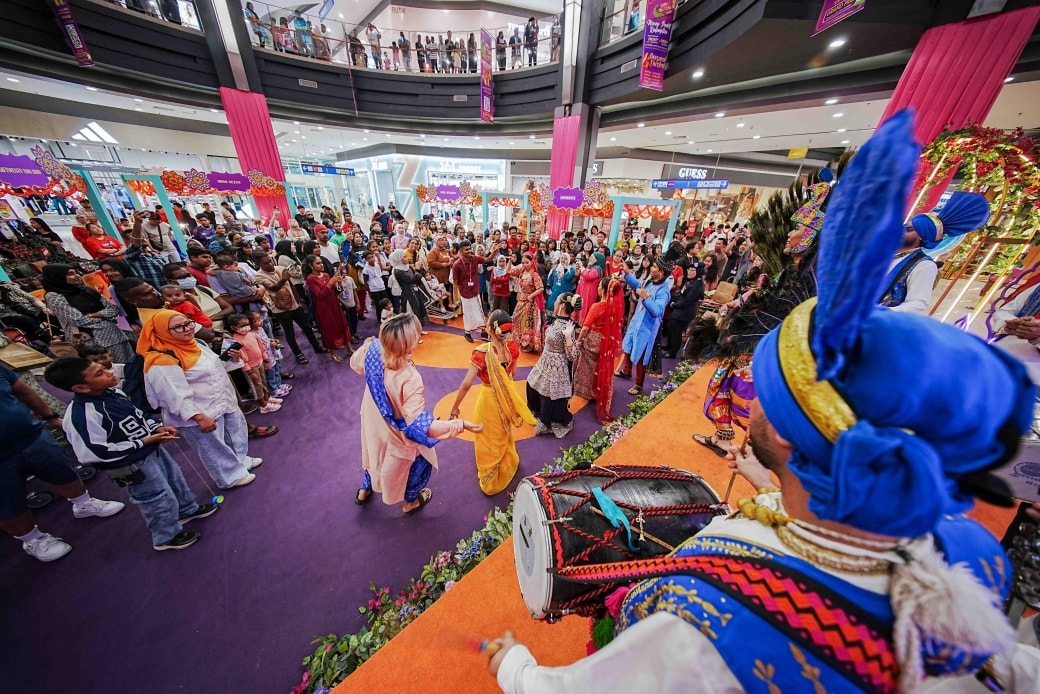 Vibrant Deepavali decorations at AEON MALL