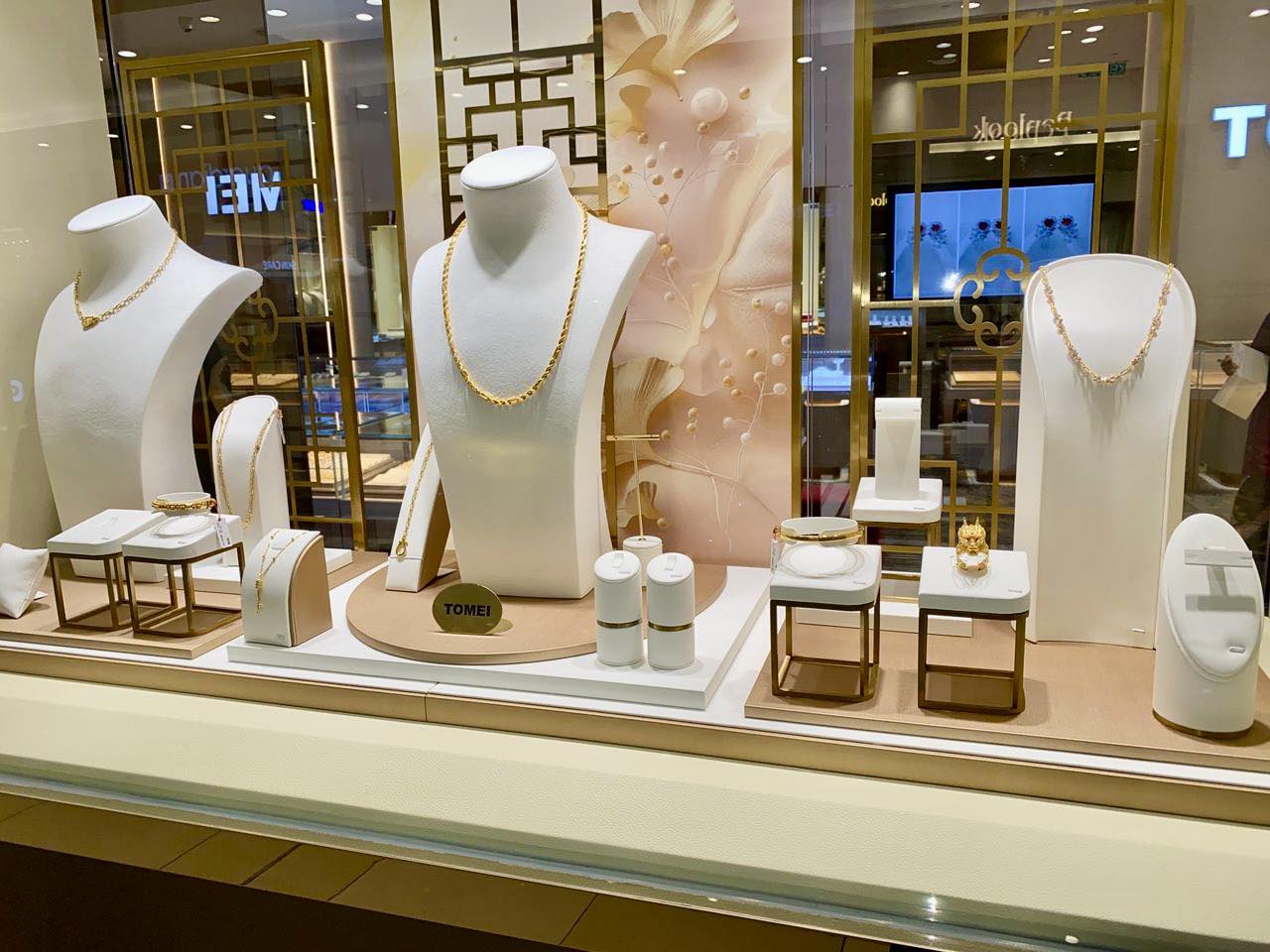 TOMEI store front at AEON MALL Tebrau City