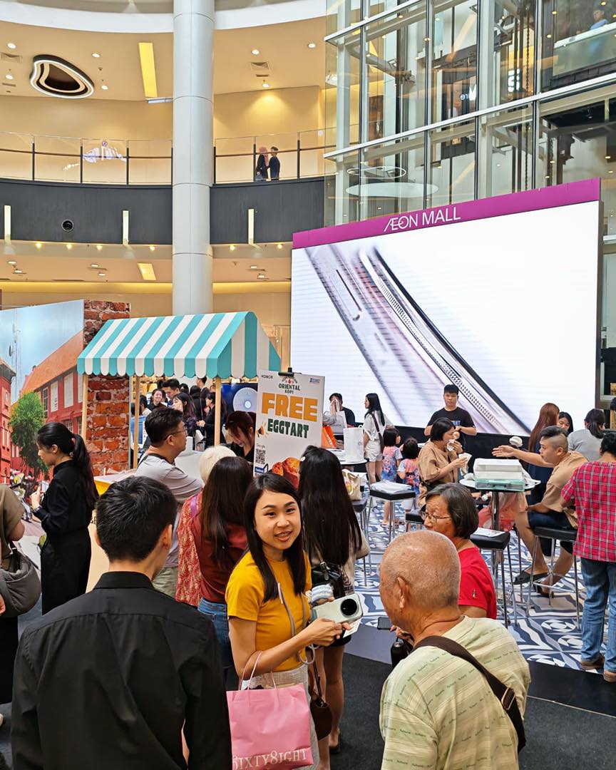 Atmosphere of the tech event at Tebrau City