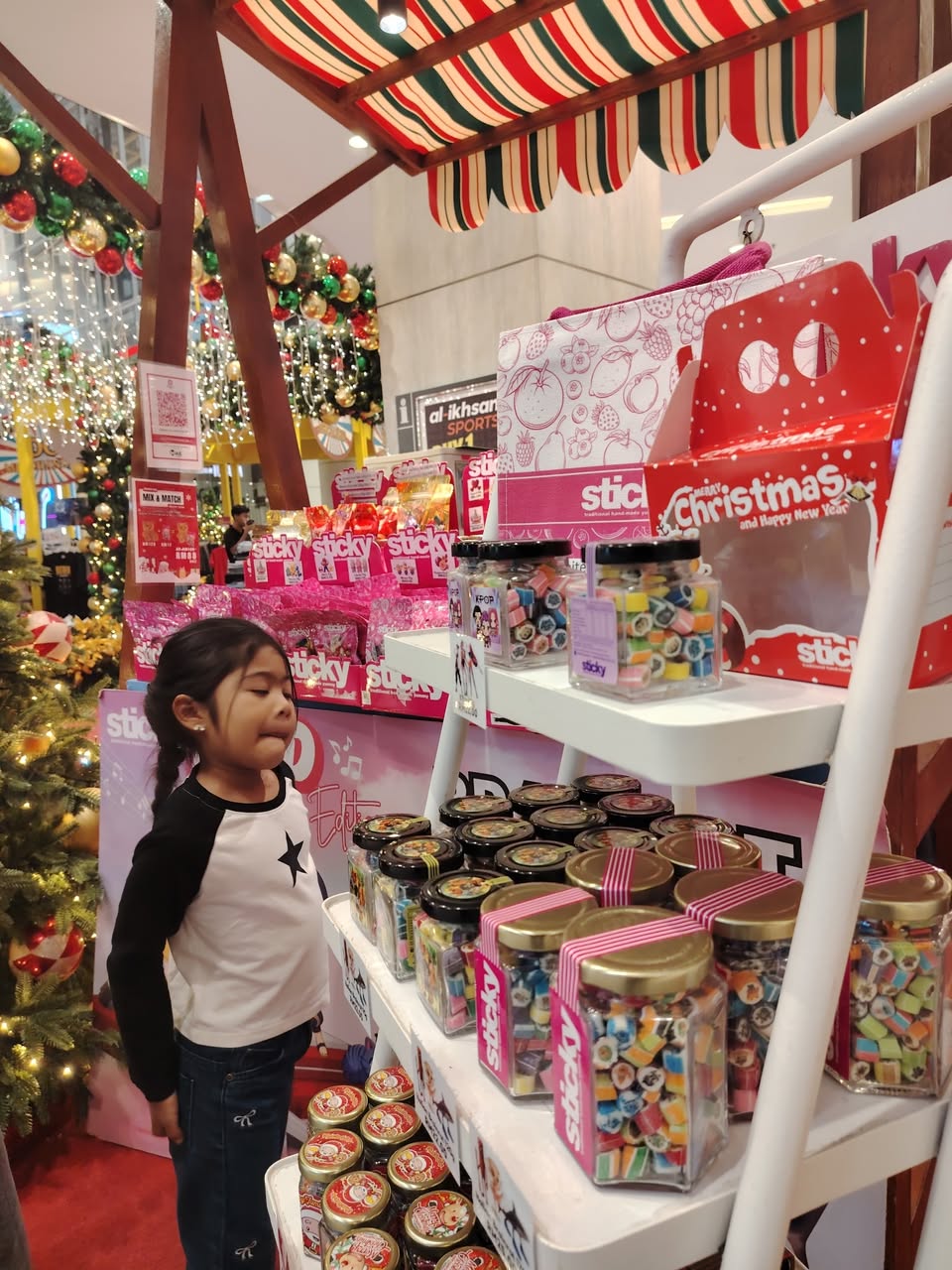 Festive display featuring DC Chibi Heroes at AEON MALL