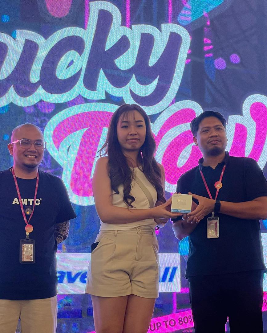 Excited crowd gathered for the Lucky Draw