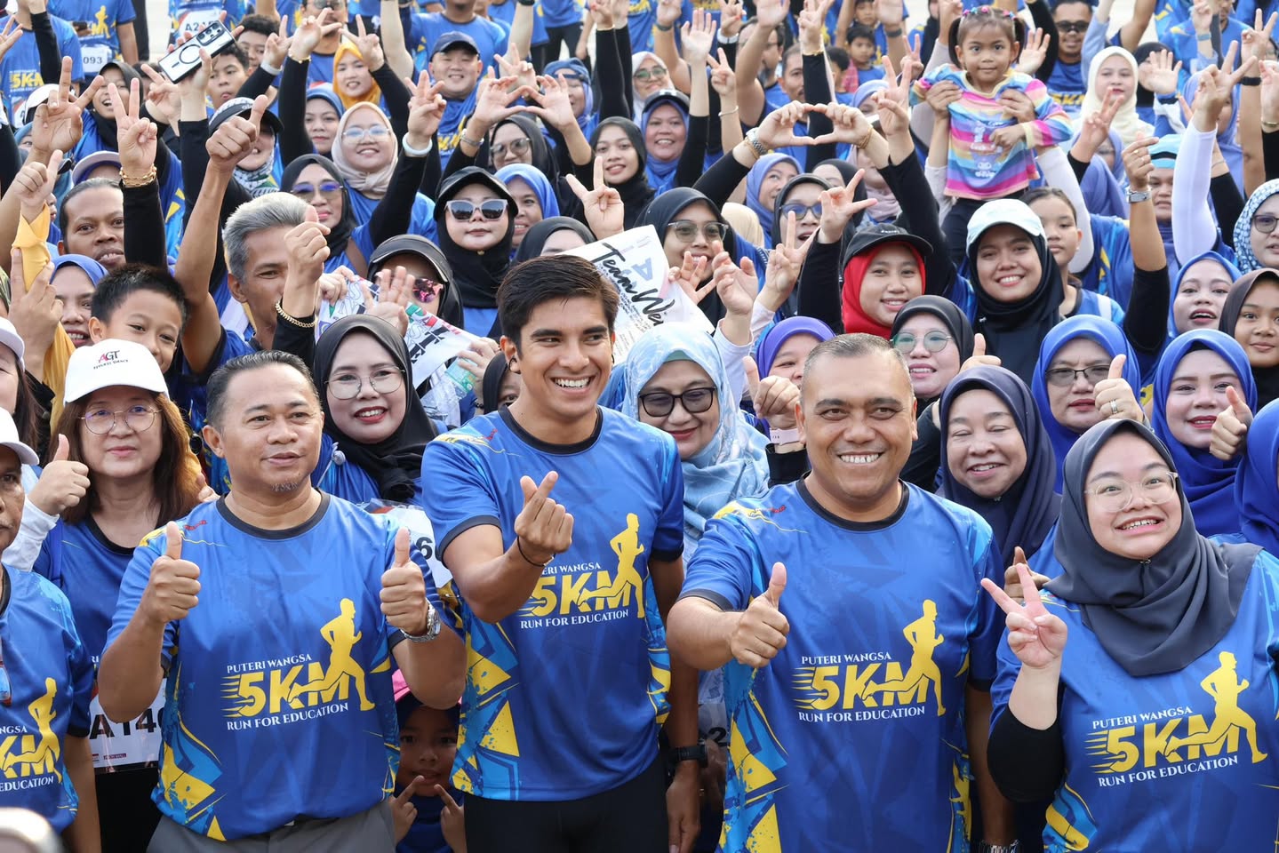 YB Syed Saddiq and YB Amira Aisya at the Puteri Wangsa 5KM Run for Education 2025