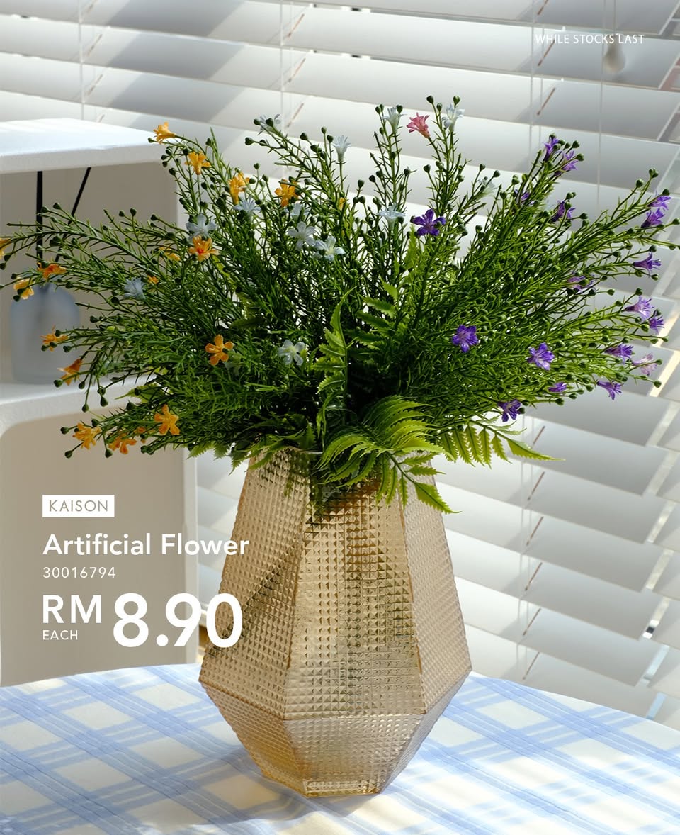 Cozy interior inspiration with elegant accents