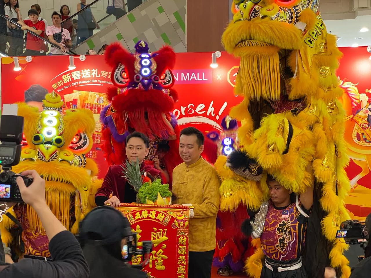 Celebrity guests posing with fans during the CNY festivities