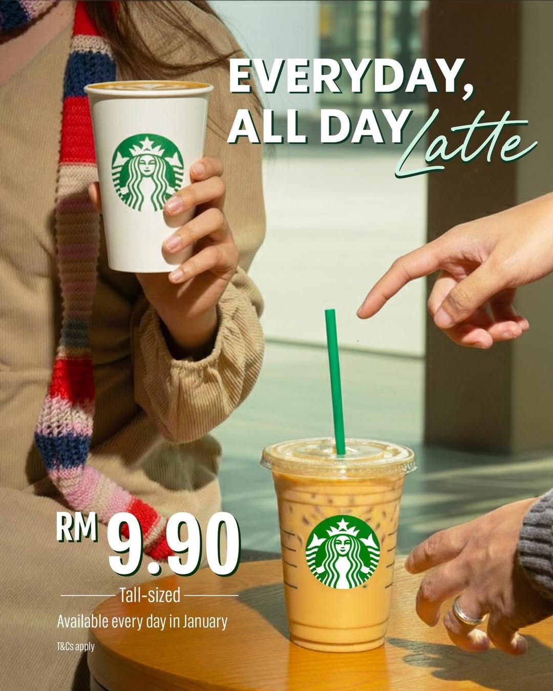 A freshly brewed Starbucks Caffè Latte