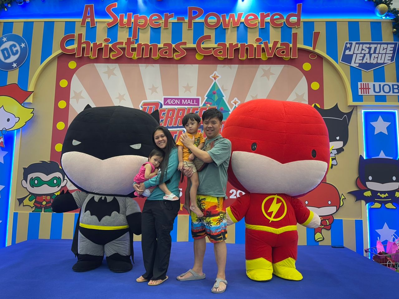 DC Chibi Superheroes interacting with fans