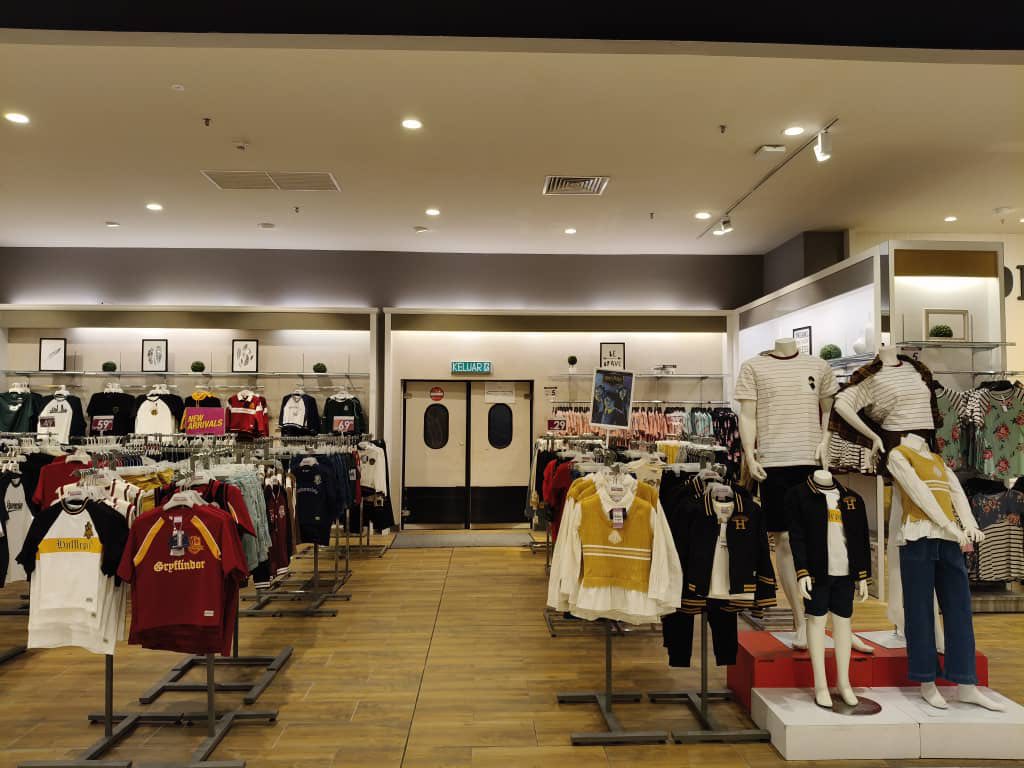 Assorted apparel and accessories featuring Harry Potter themes from Cheetah Brand