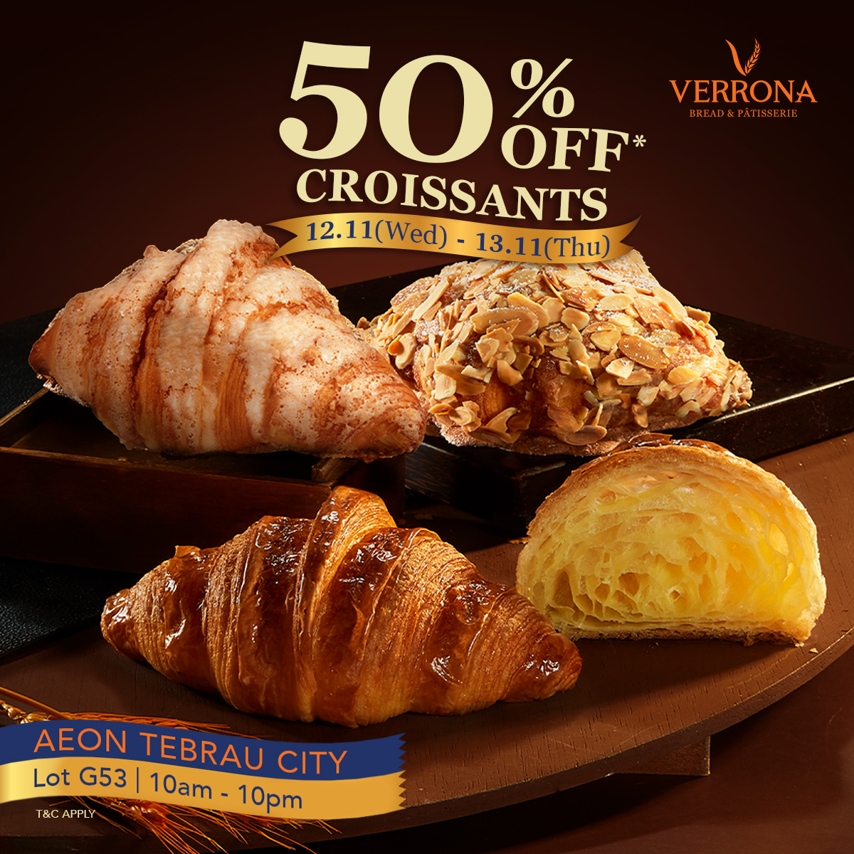 Special Korean Strawberry Series desserts on display